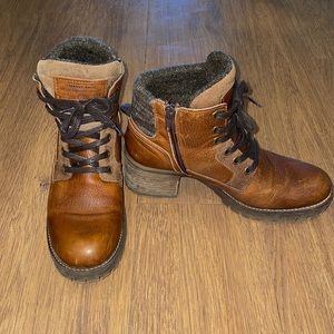Bull Boxer genuine leather lace up boots
